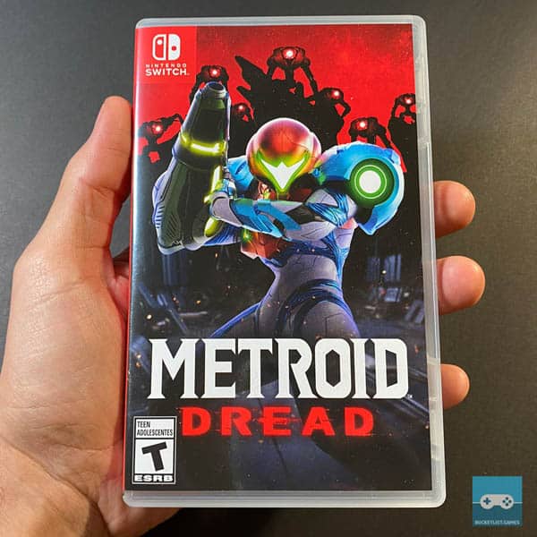 hand holding metroid dread switch case